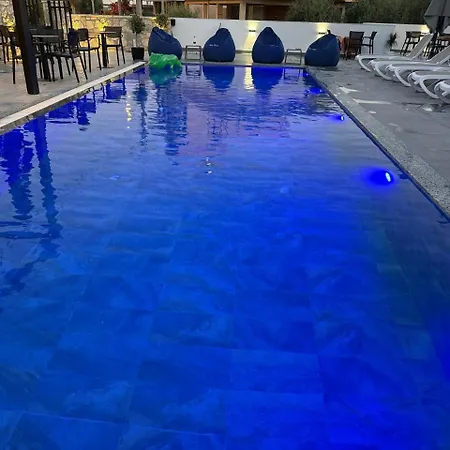 Alpha Blue Apartment Ksamil