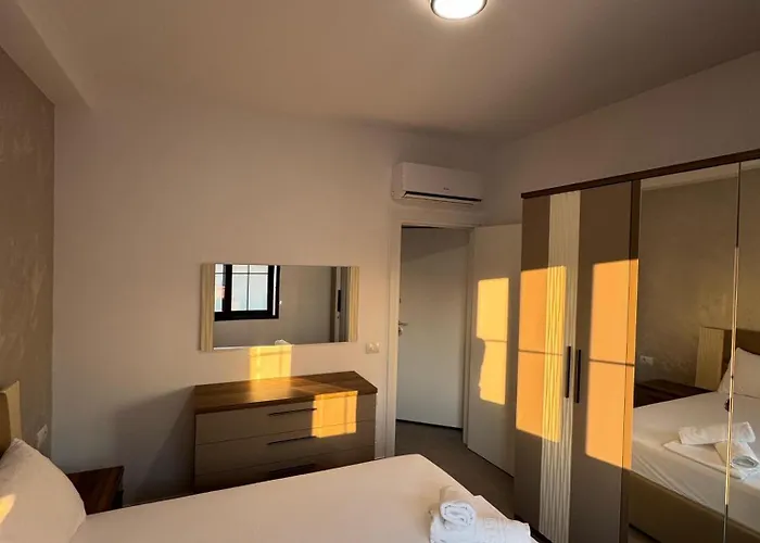 Alpha Blue クサミル