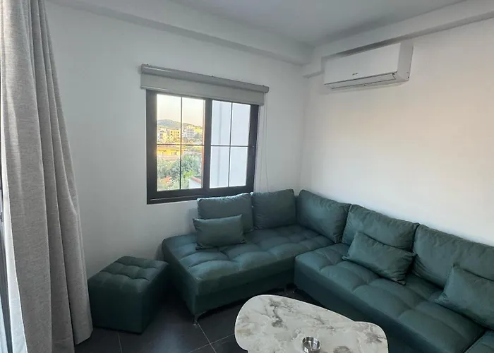 Alpha Blue クサミル