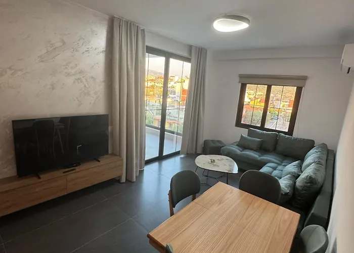 Alpha Blue Apartment Ksamil